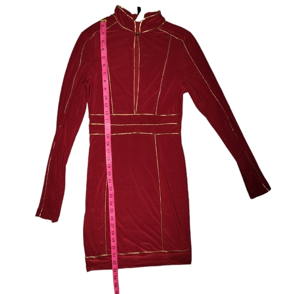 Red Keyhole Mini Dress - Picture 5 of 7